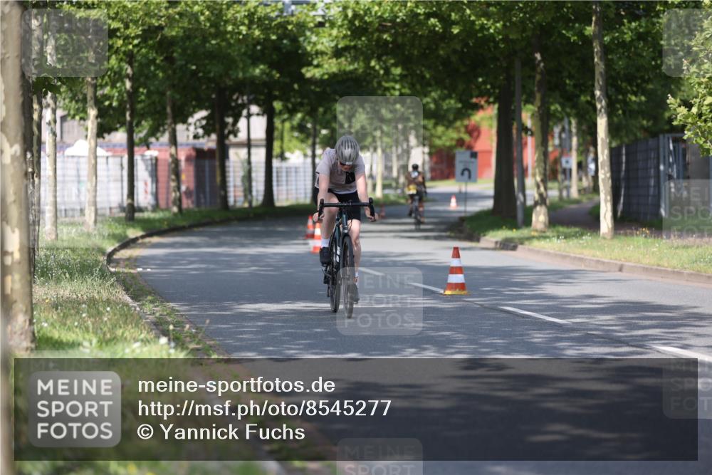 10.08.2025 - GEWOBA Citytriathlon Bremen Yannick Fuchs http://msf.ph/oto/8545277 10.08.2025 11:03:49 Radfahren 13, 167 meine-sportfotos.de