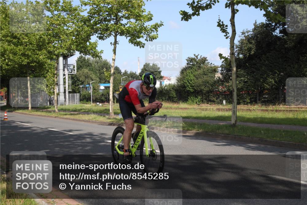 10.08.2025 - GEWOBA Citytriathlon Bremen Yannick Fuchs http://msf.ph/oto/8545285 10.08.2025 10:26:05 Radfahren 431, 507 meine-sportfotos.de