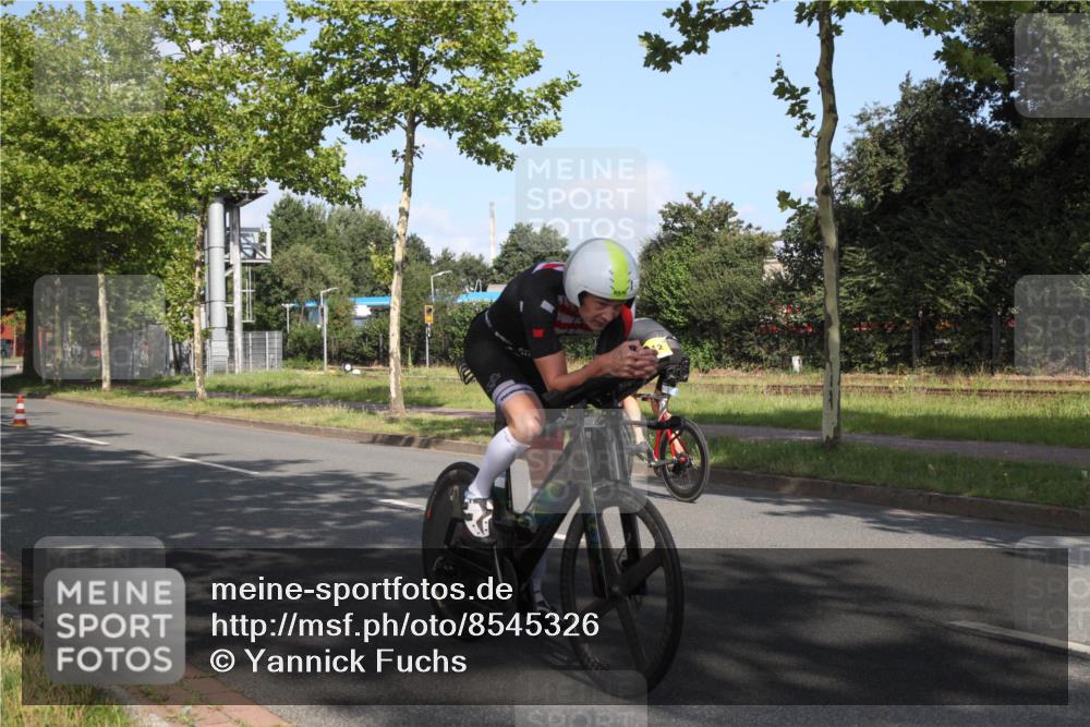 10.08.2025 - GEWOBA Citytriathlon Bremen Yannick Fuchs http://msf.ph/oto/8545326 10.08.2025 10:28:27 Radfahren 425 meine-sportfotos.de