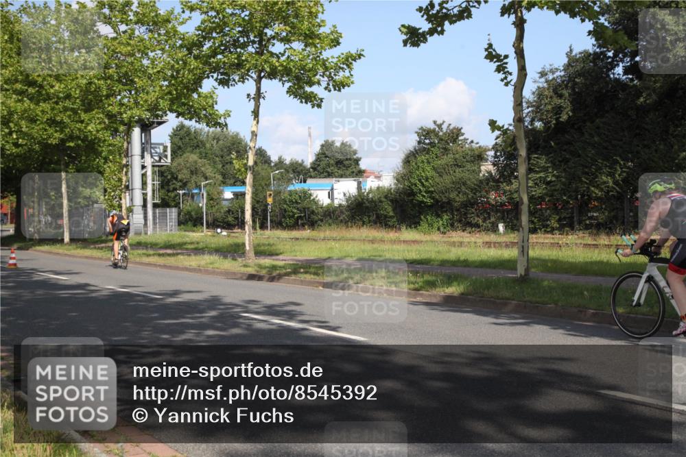 10.08.2025 - GEWOBA Citytriathlon Bremen Yannick Fuchs http://msf.ph/oto/8545392 10.08.2025 10:29:55 Radfahren 414, 423, 494 meine-sportfotos.de