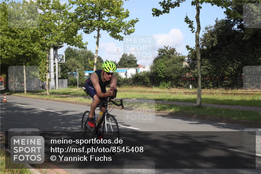 10.08.2025 - GEWOBA Citytriathlon Bremen Yannick Fuchs http://msf.ph/oto/8545408 10.08.2025 10:30:09 Radfahren 414, 423, 433, 494 meine-sportfotos.de