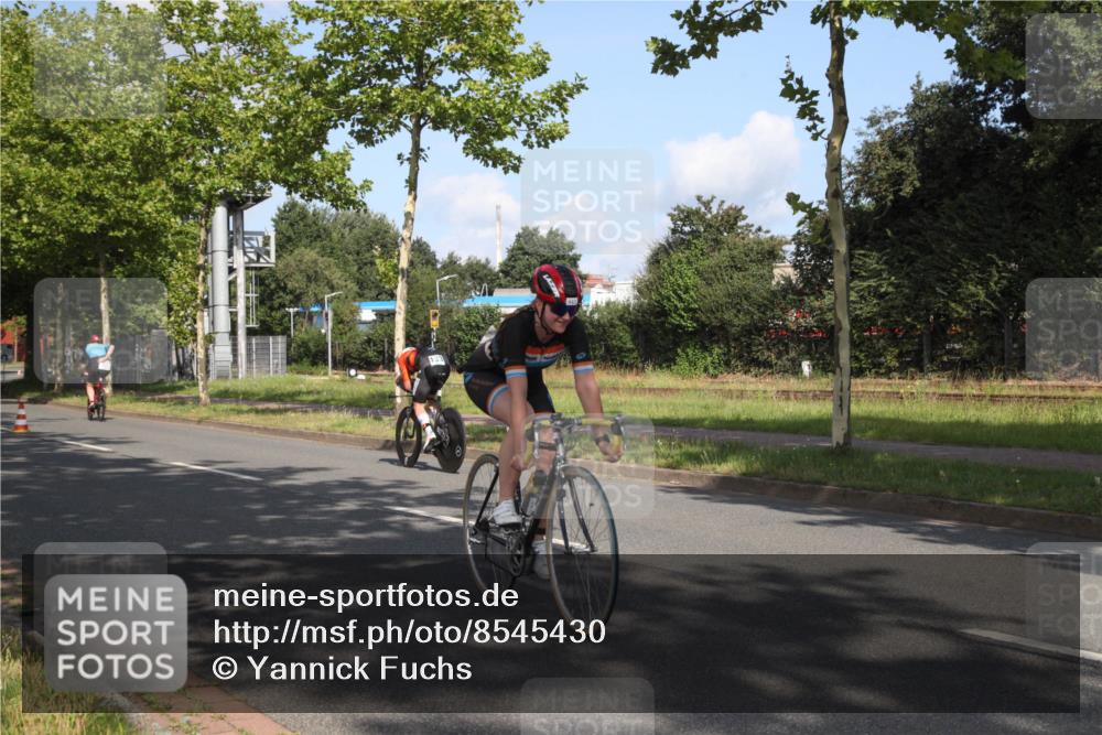 10.08.2025 - GEWOBA Citytriathlon Bremen Yannick Fuchs http://msf.ph/oto/8545430 10.08.2025 10:30:33 Radfahren 353, 377, 441, 471 meine-sportfotos.de