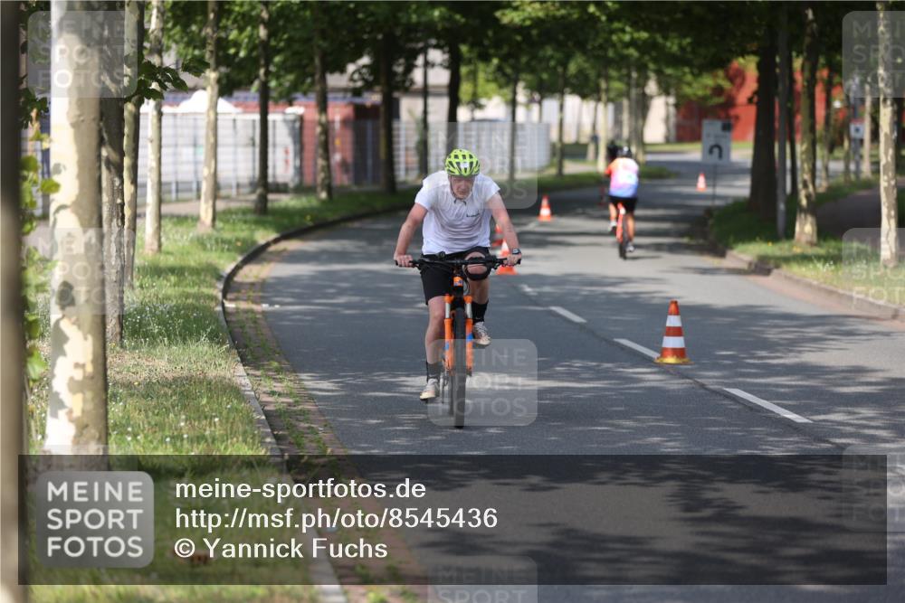 10.08.2025 - GEWOBA Citytriathlon Bremen Yannick Fuchs http://msf.ph/oto/8545436 10.08.2025 11:06:22 Radfahren 17, 171 meine-sportfotos.de