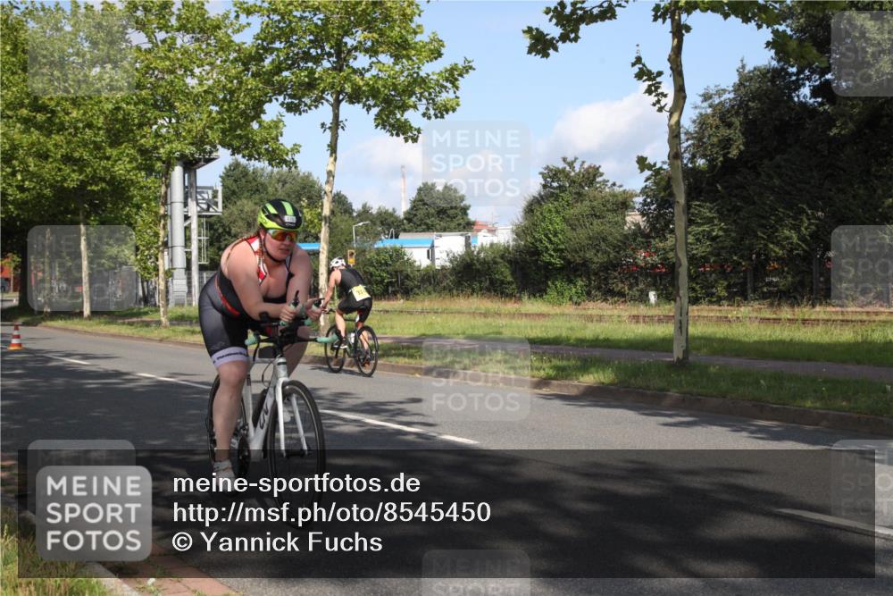 10.08.2025 - GEWOBA Citytriathlon Bremen Yannick Fuchs http://msf.ph/oto/8545450 10.08.2025 10:31:03 Radfahren 376, 434, 476 meine-sportfotos.de