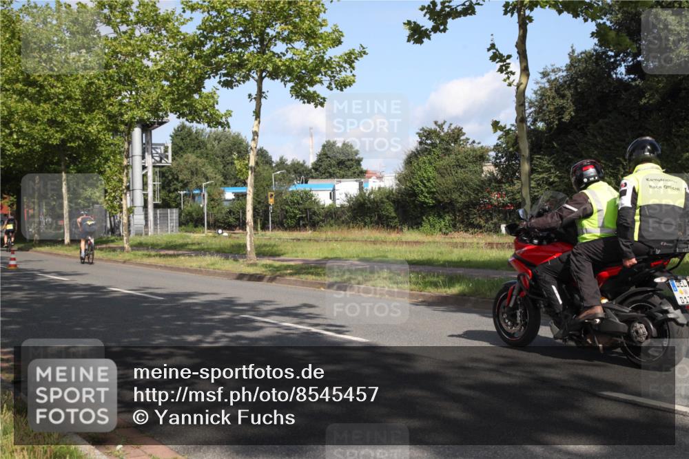 10.08.2025 - GEWOBA Citytriathlon Bremen Yannick Fuchs http://msf.ph/oto/8545457 10.08.2025 10:31:07 Radfahren 387, 434, 476 meine-sportfotos.de