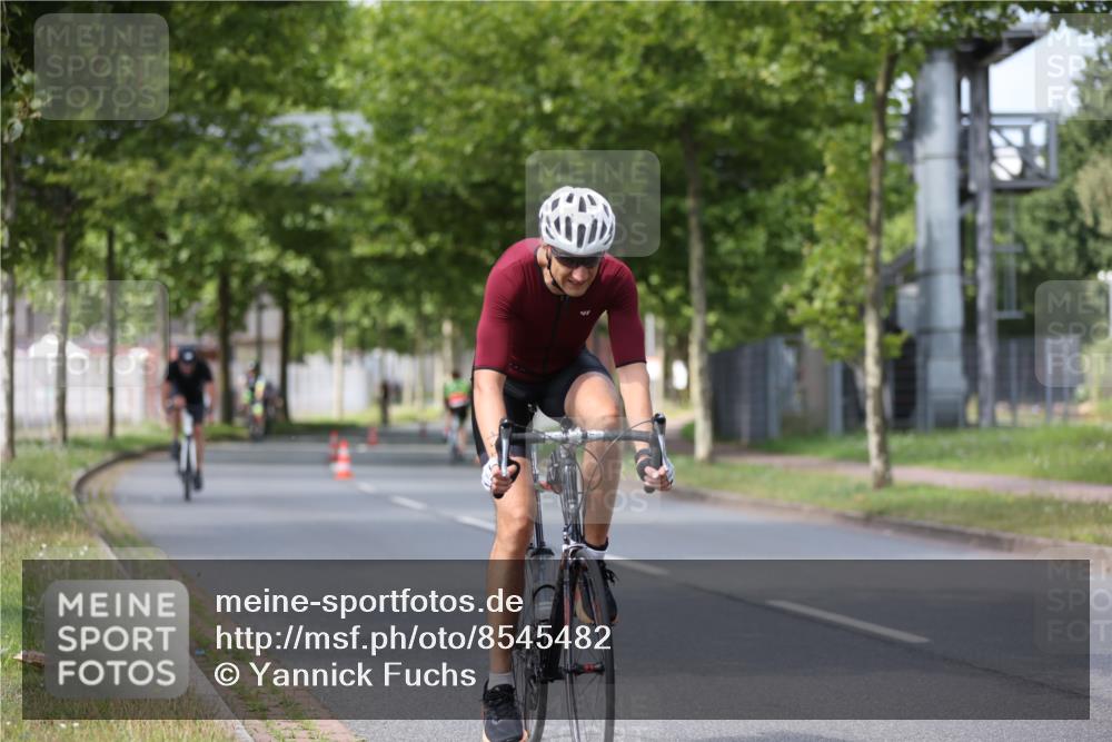 10.08.2025 - GEWOBA Citytriathlon Bremen Yannick Fuchs http://msf.ph/oto/8545482 10.08.2025 12:58:38 Radfahren 609, 762, 795, 802, 870, 910 meine-sportfotos.de