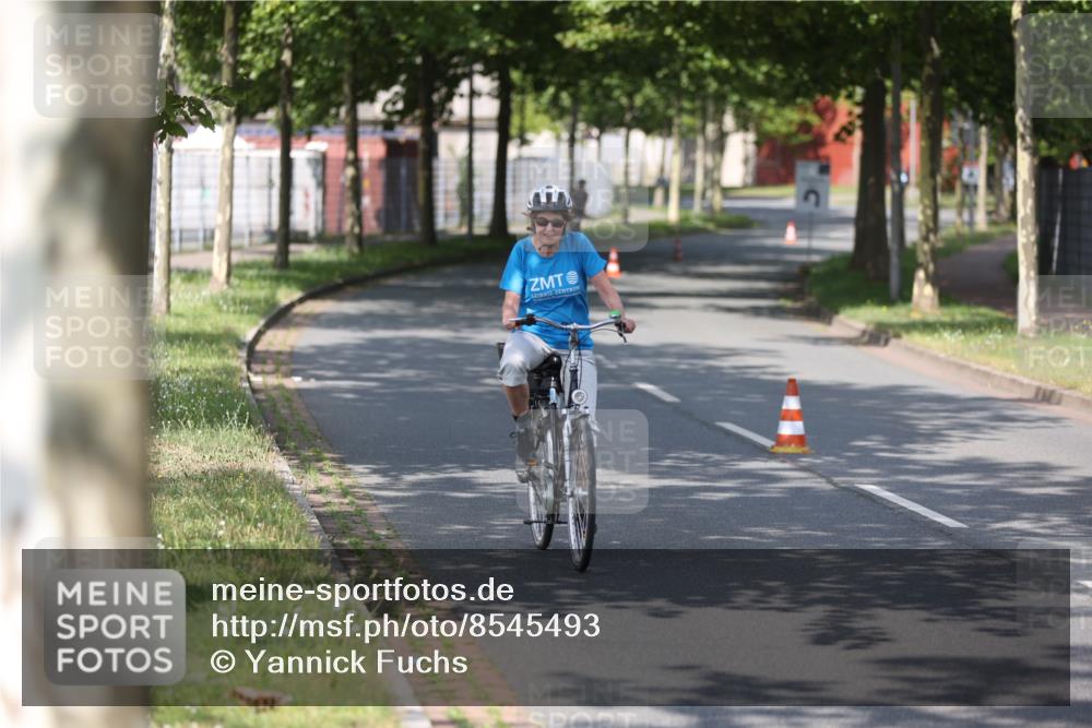 10.08.2025 - GEWOBA Citytriathlon Bremen Yannick Fuchs http://msf.ph/oto/8545493 10.08.2025 11:11:20 Radfahren 51 meine-sportfotos.de