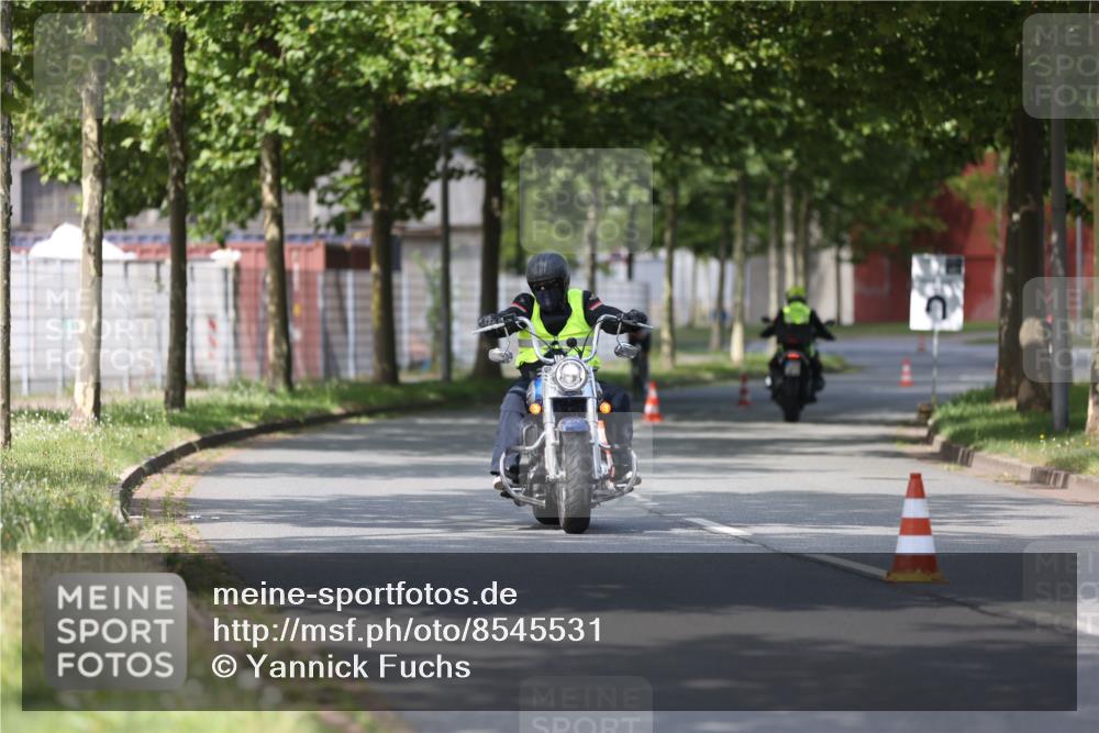 10.08.2025 - GEWOBA Citytriathlon Bremen Yannick Fuchs http://msf.ph/oto/8545531 10.08.2025 11:52:32 Radfahren 554 meine-sportfotos.de