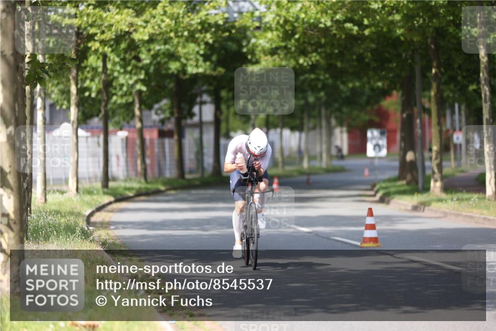 10.08.2025 - GEWOBA Citytriathlon Bremen Yannick Fuchs http://msf.ph/oto/8545537 10.08.2025 11:52:39 Radfahren 554 meine-sportfotos.de