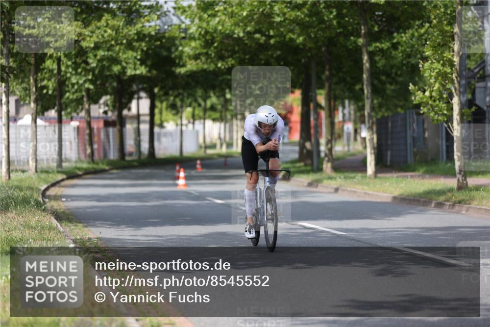 10.08.2025 - GEWOBA Citytriathlon Bremen Yannick Fuchs http://msf.ph/oto/8545552 10.08.2025 11:56:29 Radfahren 557 meine-sportfotos.de