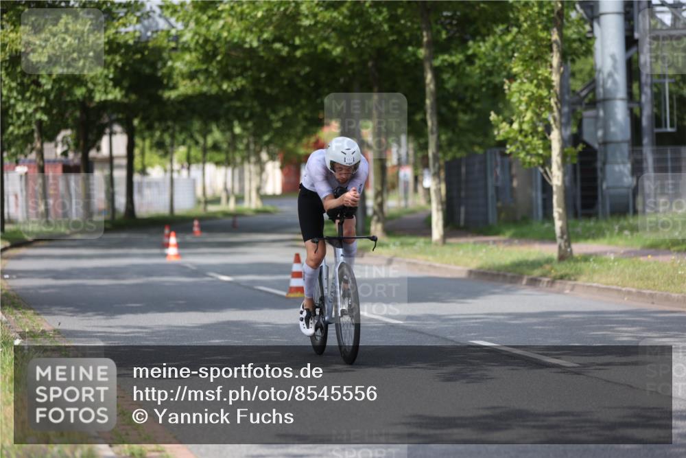 10.08.2025 - GEWOBA Citytriathlon Bremen Yannick Fuchs http://msf.ph/oto/8545556 10.08.2025 11:56:29 Radfahren 557 meine-sportfotos.de