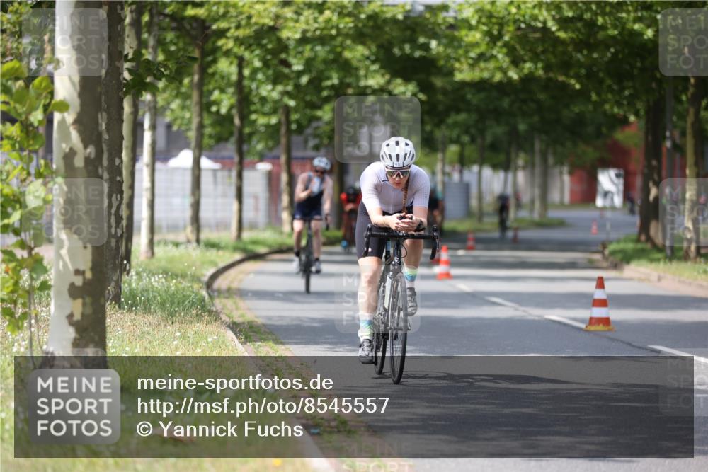 10.08.2025 - GEWOBA Citytriathlon Bremen Yannick Fuchs http://msf.ph/oto/8545557 10.08.2025 12:58:46 Radfahren 602, 609, 705, 762, 795, 802, 870, 885, 910, 921, 1038 meine-sportfotos.de