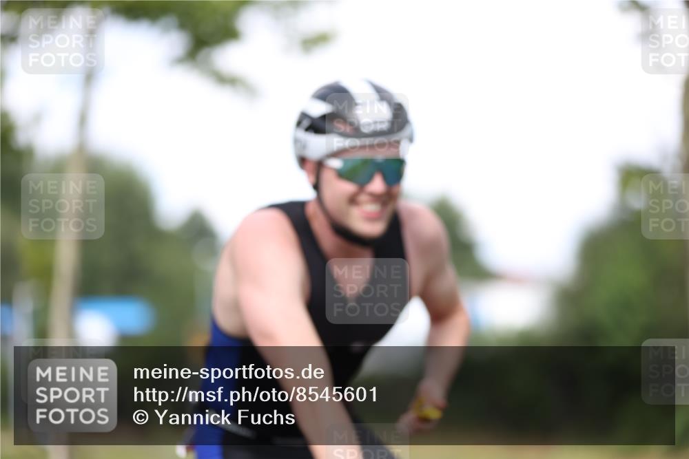 10.08.2025 - GEWOBA Citytriathlon Bremen Yannick Fuchs http://msf.ph/oto/8545601 10.08.2025 11:57:48 Radfahren 657 meine-sportfotos.de