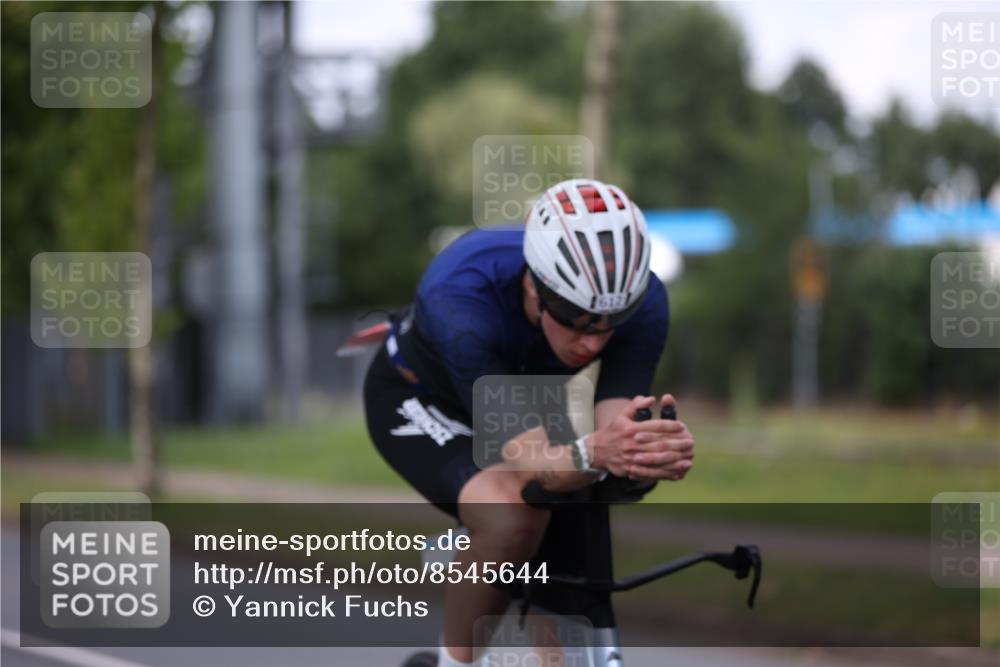 10.08.2025 - GEWOBA Citytriathlon Bremen Yannick Fuchs http://msf.ph/oto/8545644 10.08.2025 11:59:01 Radfahren 612 meine-sportfotos.de