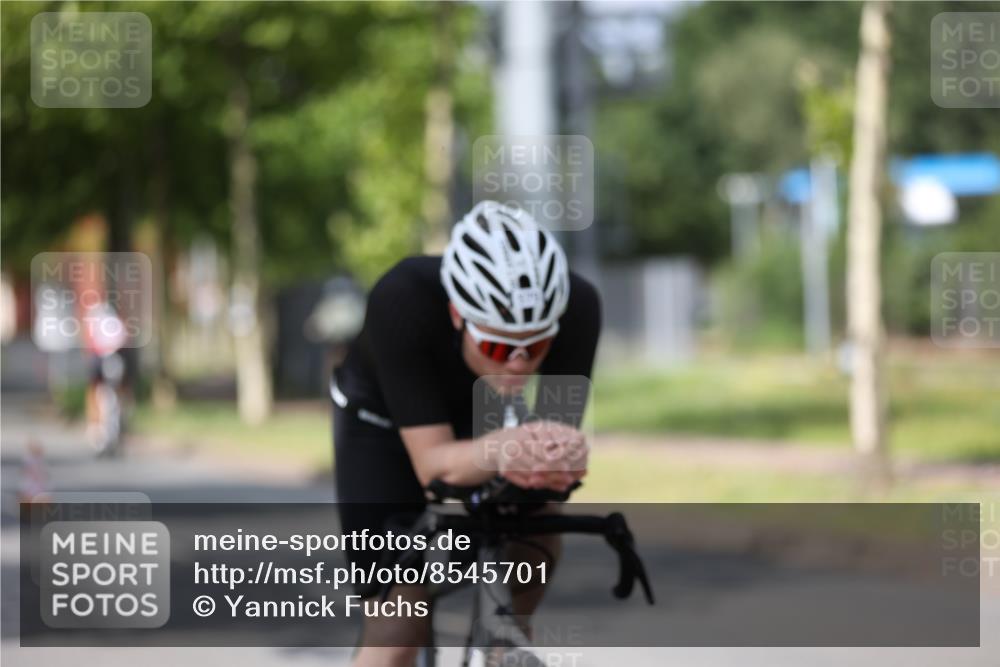 10.08.2025 - GEWOBA Citytriathlon Bremen Yannick Fuchs http://msf.ph/oto/8545701 10.08.2025 12:01:00 Radfahren 579 meine-sportfotos.de