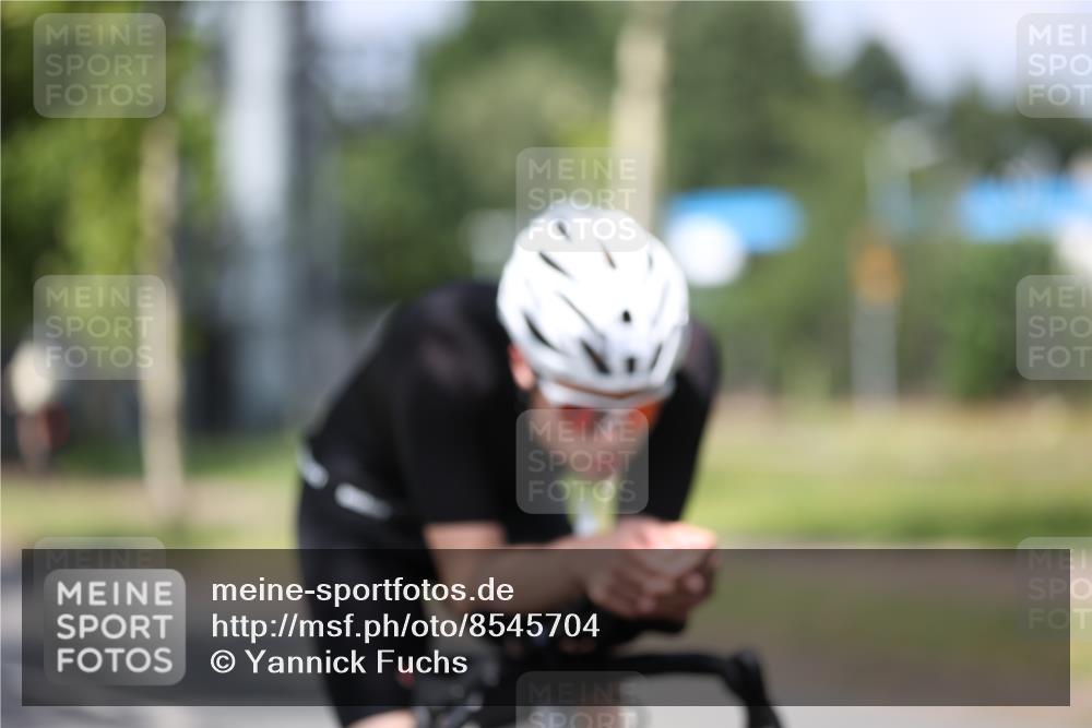 10.08.2025 - GEWOBA Citytriathlon Bremen Yannick Fuchs http://msf.ph/oto/8545704 10.08.2025 12:01:00 Radfahren 579 meine-sportfotos.de