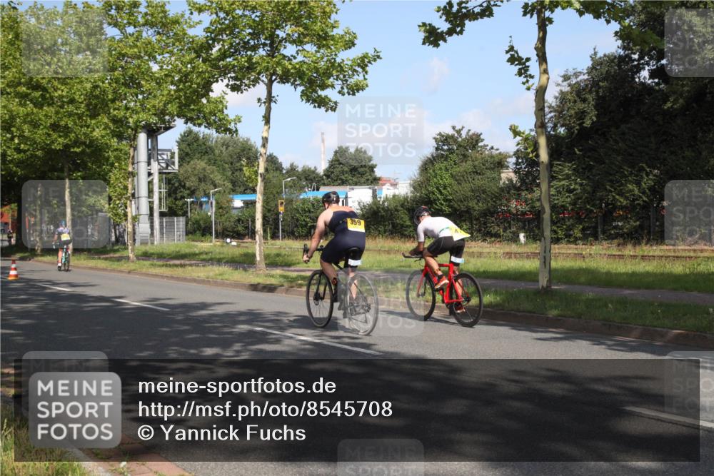 10.08.2025 - GEWOBA Citytriathlon Bremen Yannick Fuchs http://msf.ph/oto/8545708 10.08.2025 10:34:28 Radfahren 213, 358, 456, 500 meine-sportfotos.de