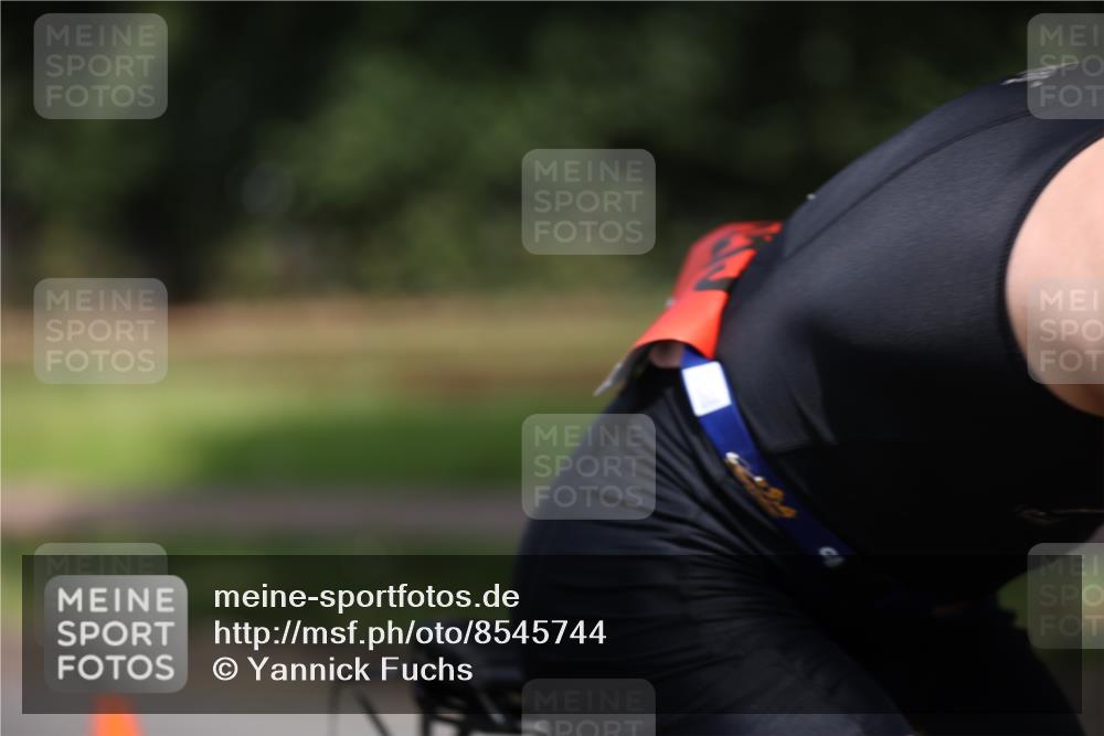 10.08.2025 - GEWOBA Citytriathlon Bremen Yannick Fuchs http://msf.ph/oto/8545744 10.08.2025 12:01:36 Radfahren 553, 560 meine-sportfotos.de