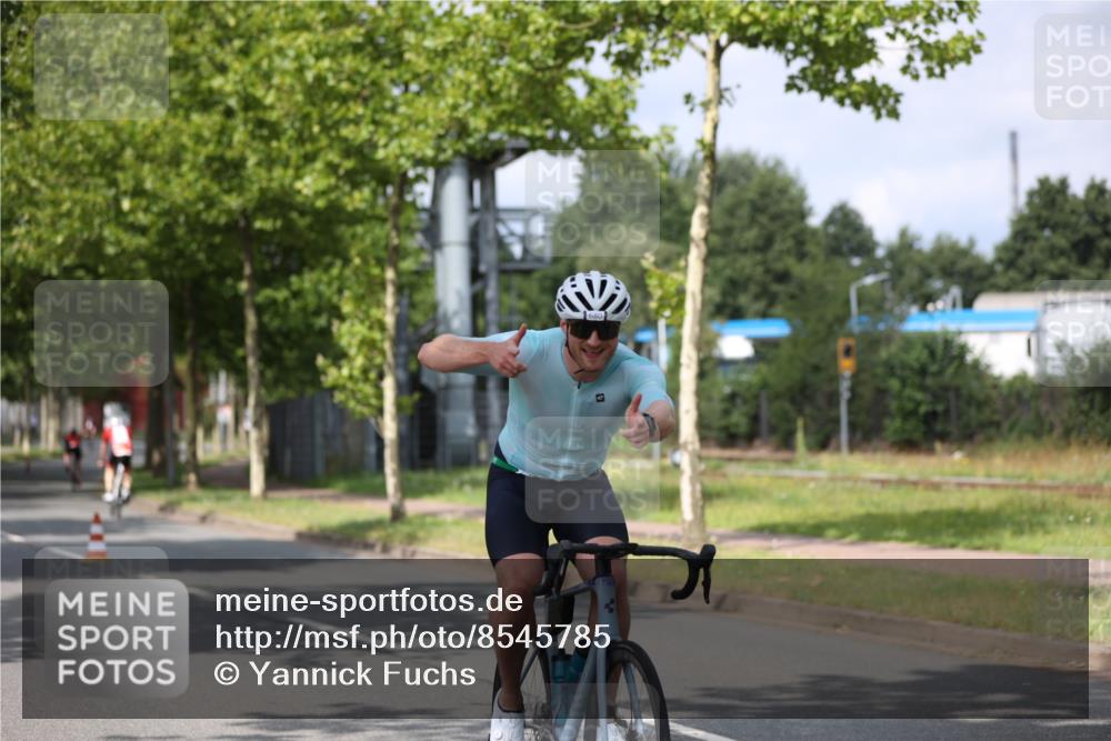 10.08.2025 - GEWOBA Citytriathlon Bremen Yannick Fuchs http://msf.ph/oto/8545785 10.08.2025 12:02:03 Radfahren 680 meine-sportfotos.de