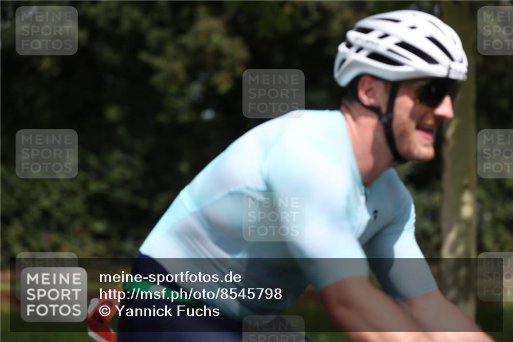 10.08.2025 - GEWOBA Citytriathlon Bremen Yannick Fuchs http://msf.ph/oto/8545798 10.08.2025 12:02:03 Radfahren 680 meine-sportfotos.de