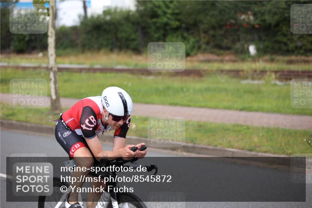 10.08.2025 - GEWOBA Citytriathlon Bremen Yannick Fuchs http://msf.ph/oto/8545872 10.08.2025 12:02:46 Radfahren 566, 637 meine-sportfotos.de