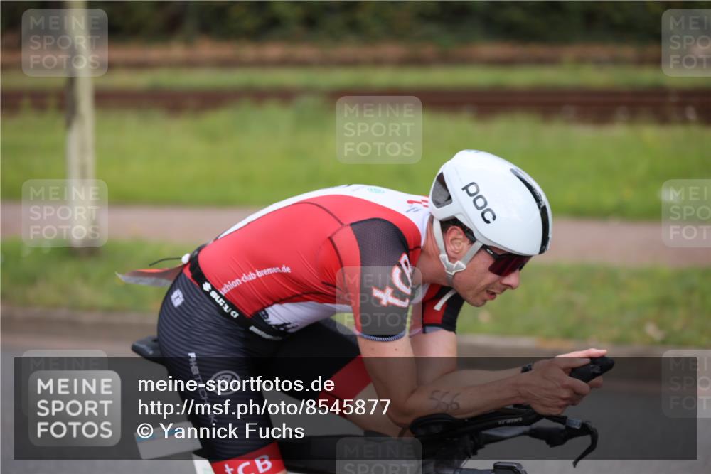10.08.2025 - GEWOBA Citytriathlon Bremen Yannick Fuchs http://msf.ph/oto/8545877 10.08.2025 12:02:47 Radfahren 566, 637 meine-sportfotos.de