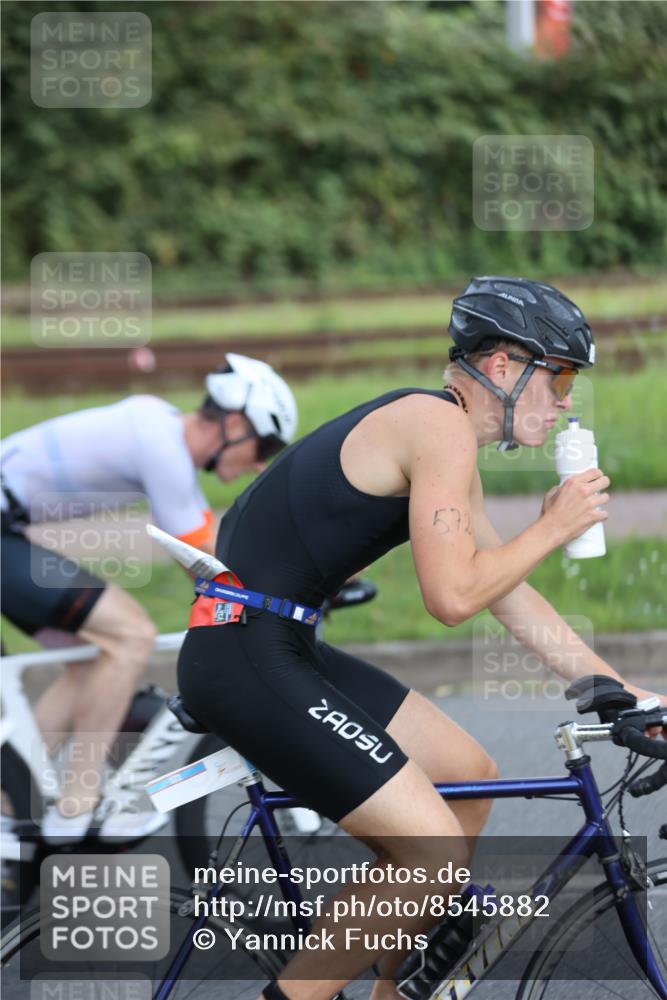 10.08.2025 - GEWOBA Citytriathlon Bremen Yannick Fuchs http://msf.ph/oto/8545882 10.08.2025 12:04:25 Radfahren 572, 719, 734 meine-sportfotos.de