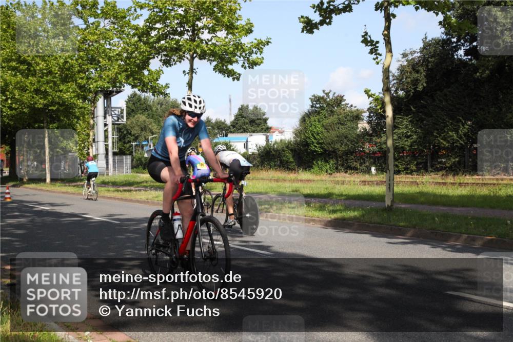 10.08.2025 - GEWOBA Citytriathlon Bremen Yannick Fuchs http://msf.ph/oto/8545920 10.08.2025 10:36:42 Radfahren 99, 115, 159, 378, 397, 447, 497 meine-sportfotos.de