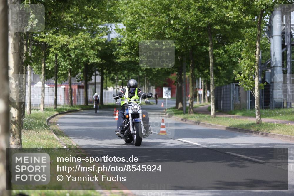 10.08.2025 - GEWOBA Citytriathlon Bremen Yannick Fuchs http://msf.ph/oto/8545924 10.08.2025 12:06:06 Radfahren 554, 729 meine-sportfotos.de