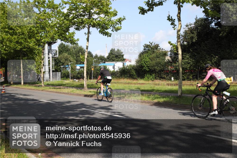 10.08.2025 - GEWOBA Citytriathlon Bremen Yannick Fuchs http://msf.ph/oto/8545936 10.08.2025 10:36:56 Radfahren 85, 381, 464, 497 meine-sportfotos.de