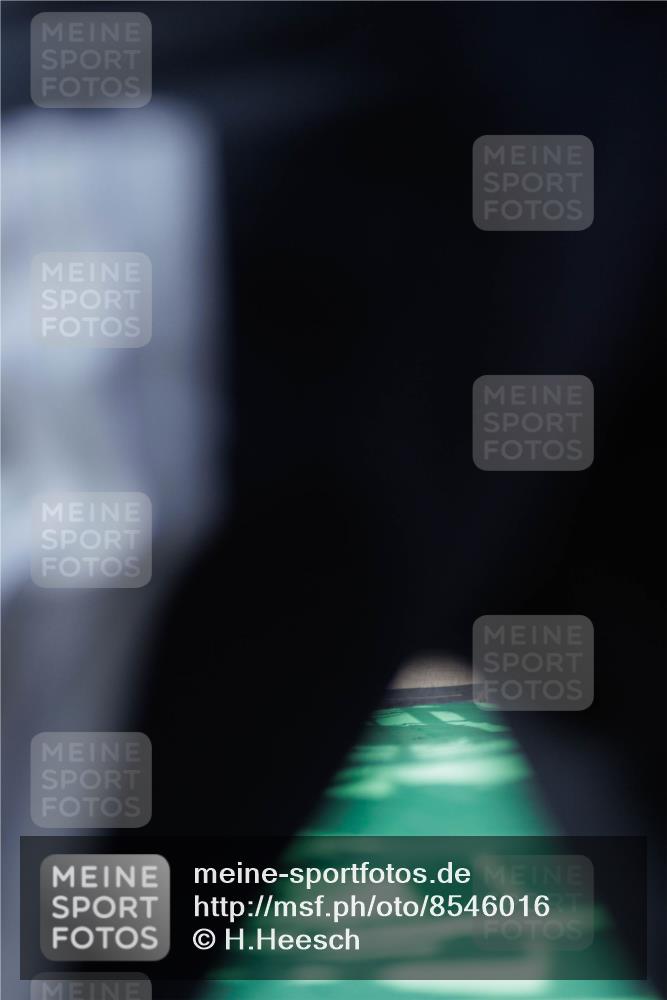 10.08.2025 - GEWOBA Citytriathlon Bremen H.Heesch http://msf.ph/oto/8546016 10.08.2025 10:15:48 Schwimmen 431 meine-sportfotos.de