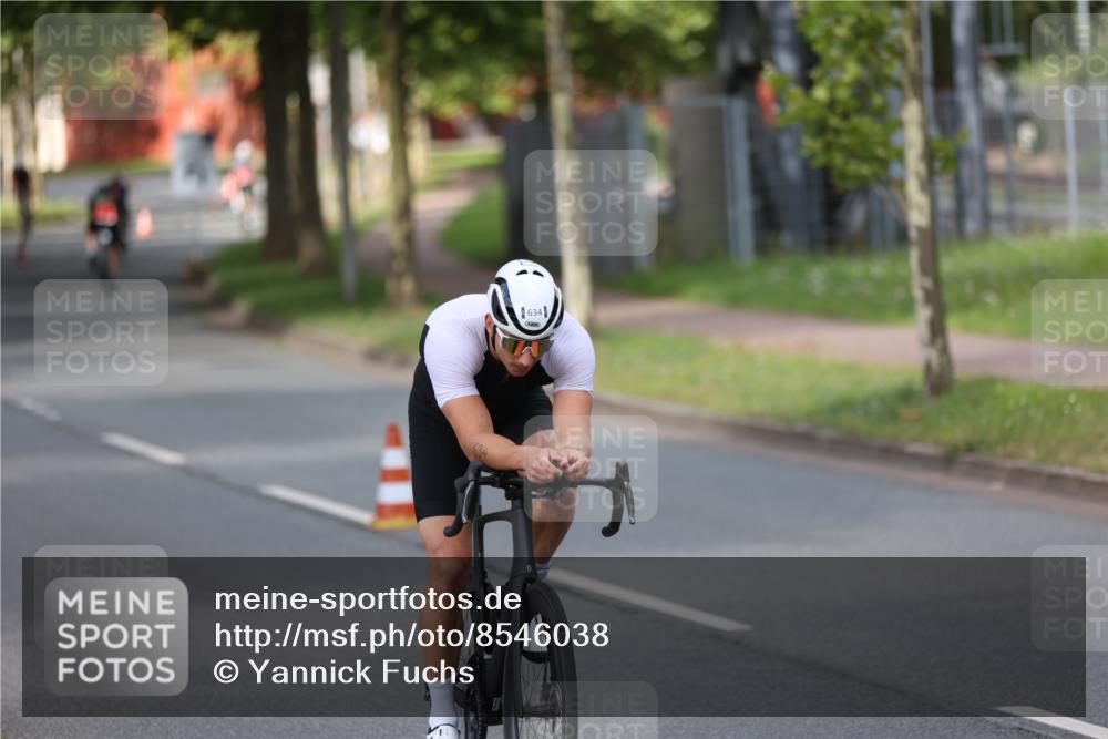 10.08.2025 - GEWOBA Citytriathlon Bremen Yannick Fuchs http://msf.ph/oto/8546038 10.08.2025 12:06:28 Radfahren 554, 580, 614, 634, 658, 714 meine-sportfotos.de