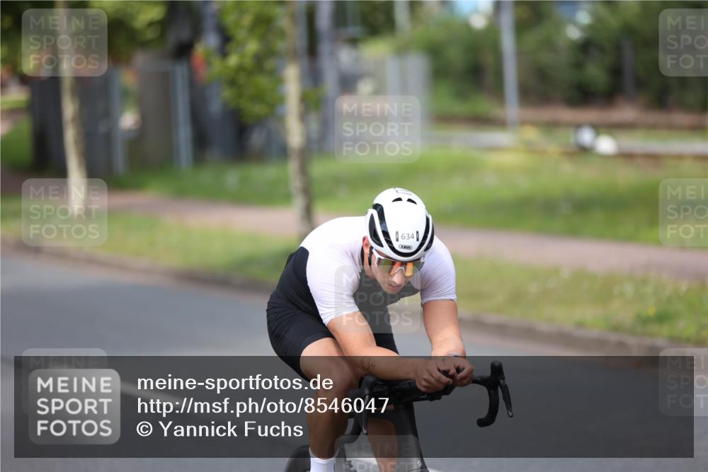 10.08.2025 - GEWOBA Citytriathlon Bremen Yannick Fuchs http://msf.ph/oto/8546047 10.08.2025 12:06:28 Radfahren 554, 580, 614, 634, 658, 714 meine-sportfotos.de