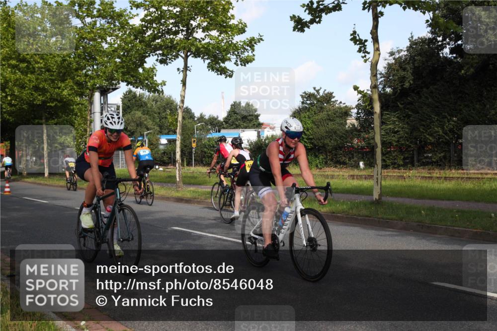 10.08.2025 - GEWOBA Citytriathlon Bremen Yannick Fuchs http://msf.ph/oto/8546048 10.08.2025 10:37:52 Radfahren 49, 69, 123, 375, 402, 458, 474, 501 meine-sportfotos.de