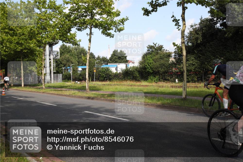 10.08.2025 - GEWOBA Citytriathlon Bremen Yannick Fuchs http://msf.ph/oto/8546076 10.08.2025 10:37:58 Radfahren 69, 375, 402, 458, 474, 501 meine-sportfotos.de