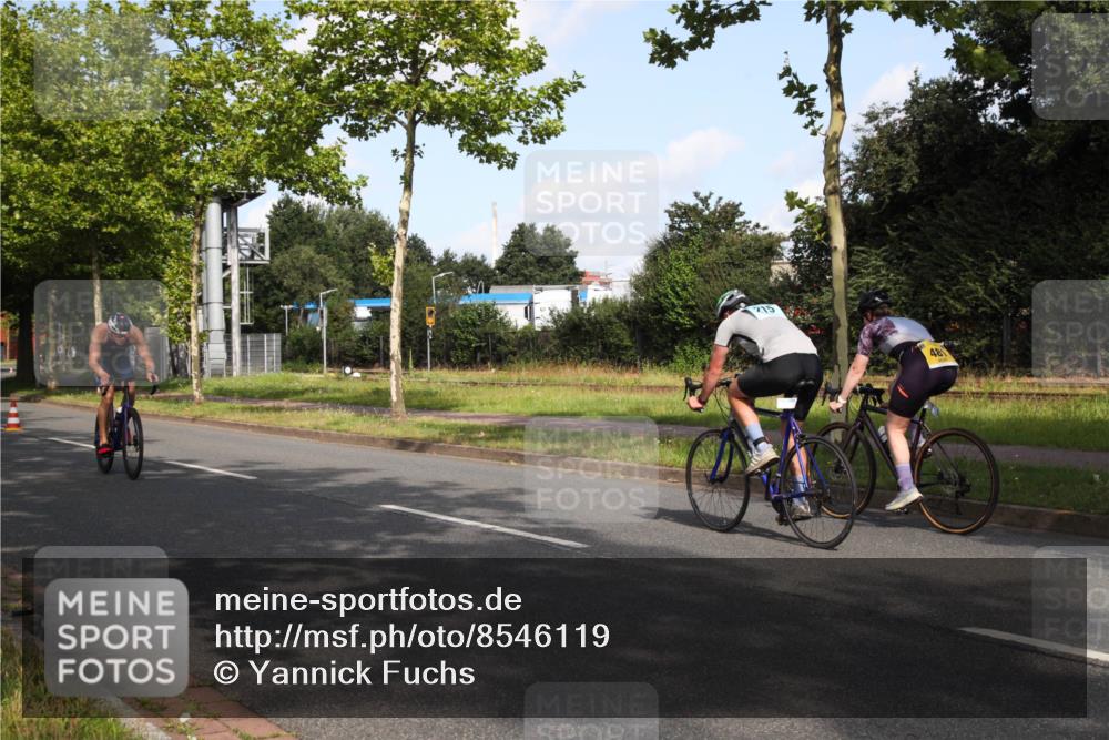 10.08.2025 - GEWOBA Citytriathlon Bremen Yannick Fuchs http://msf.ph/oto/8546119 10.08.2025 10:38:21 Radfahren 5, 19, 93, 101, 207, 211, 247, 391, 463, 475, 482 meine-sportfotos.de