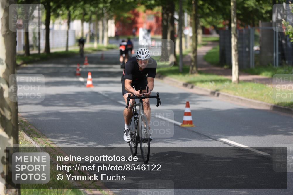 10.08.2025 - GEWOBA Citytriathlon Bremen Yannick Fuchs http://msf.ph/oto/8546122 10.08.2025 12:06:36 Radfahren 580, 613, 634, 658, 714 meine-sportfotos.de