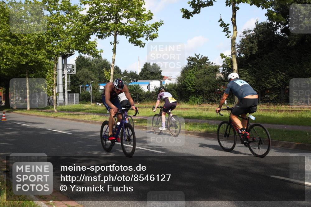 10.08.2025 - GEWOBA Citytriathlon Bremen Yannick Fuchs http://msf.ph/oto/8546127 10.08.2025 10:38:21 Radfahren 5, 19, 93, 101, 207, 211, 247, 391, 463, 475, 482 meine-sportfotos.de