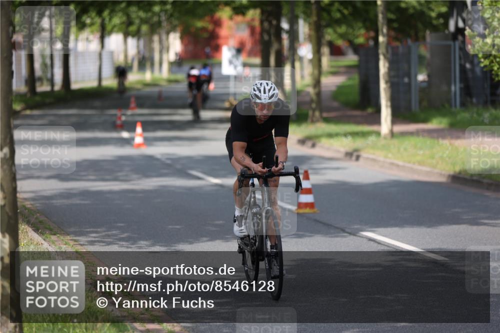 10.08.2025 - GEWOBA Citytriathlon Bremen Yannick Fuchs http://msf.ph/oto/8546128 10.08.2025 12:06:37 Radfahren 580, 613, 634, 658, 714 meine-sportfotos.de