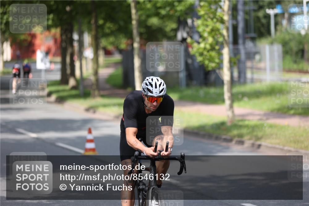 10.08.2025 - GEWOBA Citytriathlon Bremen Yannick Fuchs http://msf.ph/oto/8546132 10.08.2025 12:06:37 Radfahren 580, 613, 634, 658, 714 meine-sportfotos.de