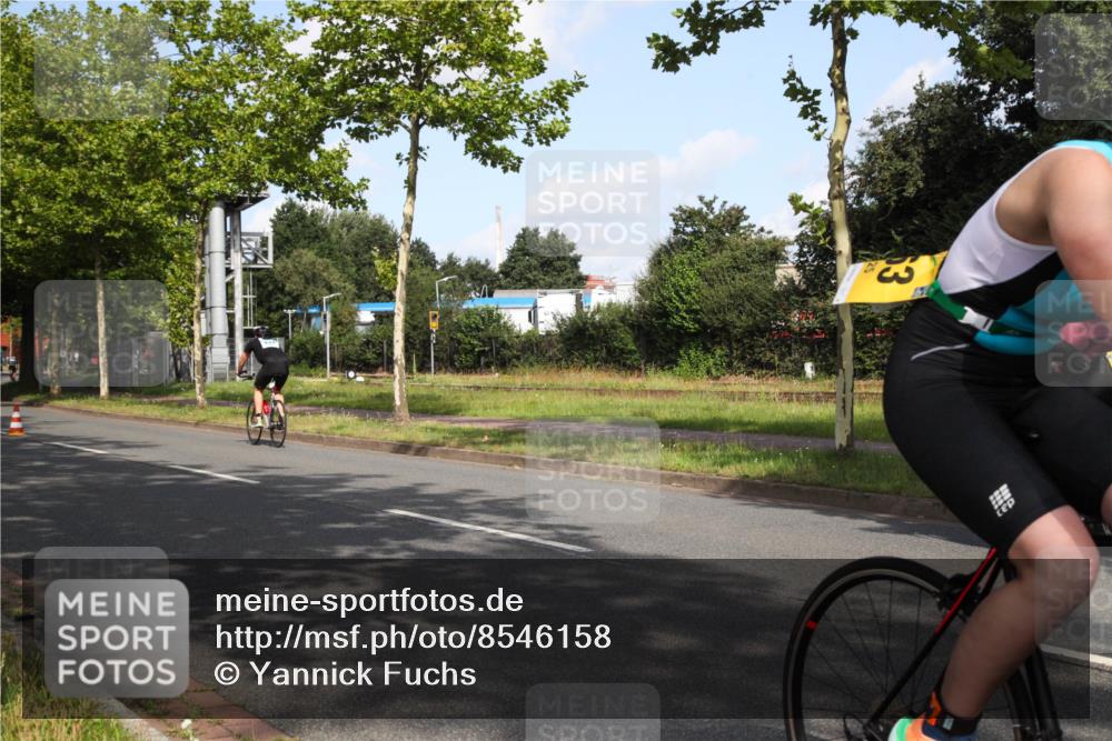 10.08.2025 - GEWOBA Citytriathlon Bremen Yannick Fuchs http://msf.ph/oto/8546158 10.08.2025 10:38:33 Radfahren 5, 31, 63, 101, 163, 211, 391, 429, 463, 475, 513 meine-sportfotos.de