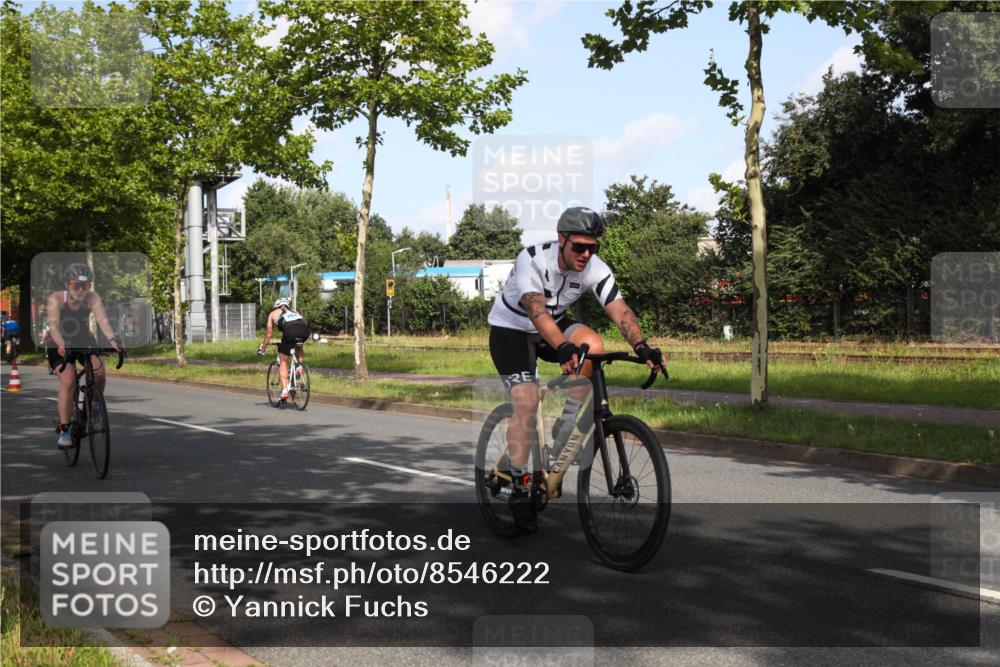 10.08.2025 - GEWOBA Citytriathlon Bremen Yannick Fuchs http://msf.ph/oto/8546222 10.08.2025 10:38:48 Radfahren 31, 63, 119, 163, 417, 429, 443, 498, 506, 513 meine-sportfotos.de