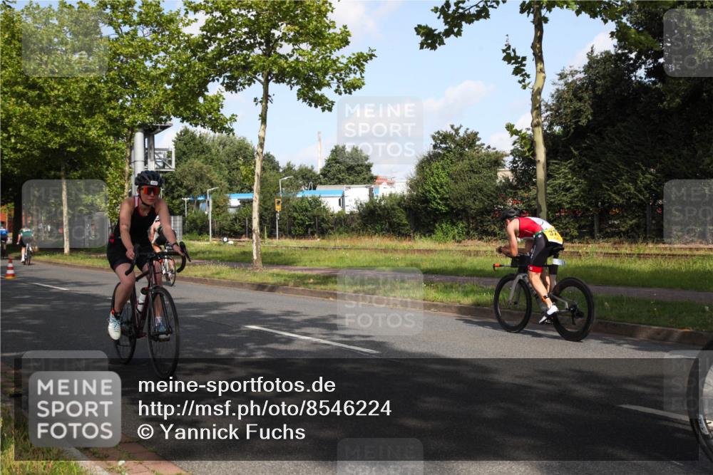 10.08.2025 - GEWOBA Citytriathlon Bremen Yannick Fuchs http://msf.ph/oto/8546224 10.08.2025 10:38:48 Radfahren 31, 63, 119, 163, 417, 429, 443, 498, 506, 513 meine-sportfotos.de