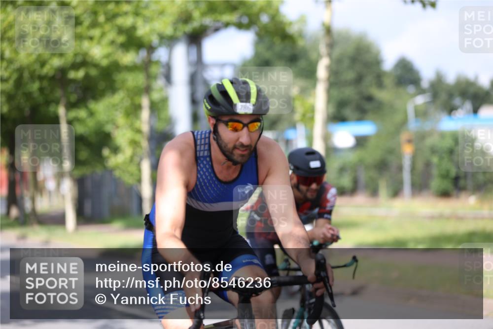 10.08.2025 - GEWOBA Citytriathlon Bremen Yannick Fuchs http://msf.ph/oto/8546236 10.08.2025 12:07:26 Radfahren 650, 740, 786, 815, 831 meine-sportfotos.de