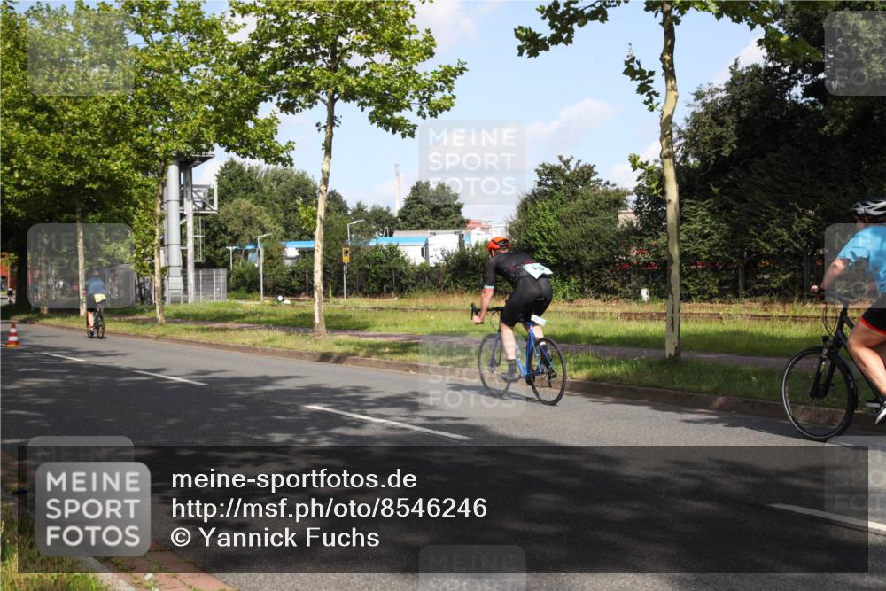 10.08.2025 - GEWOBA Citytriathlon Bremen Yannick Fuchs http://msf.ph/oto/8546246 10.08.2025 10:38:56 Radfahren 31, 63, 111, 113, 119, 417, 429, 443, 498, 499, 506 meine-sportfotos.de