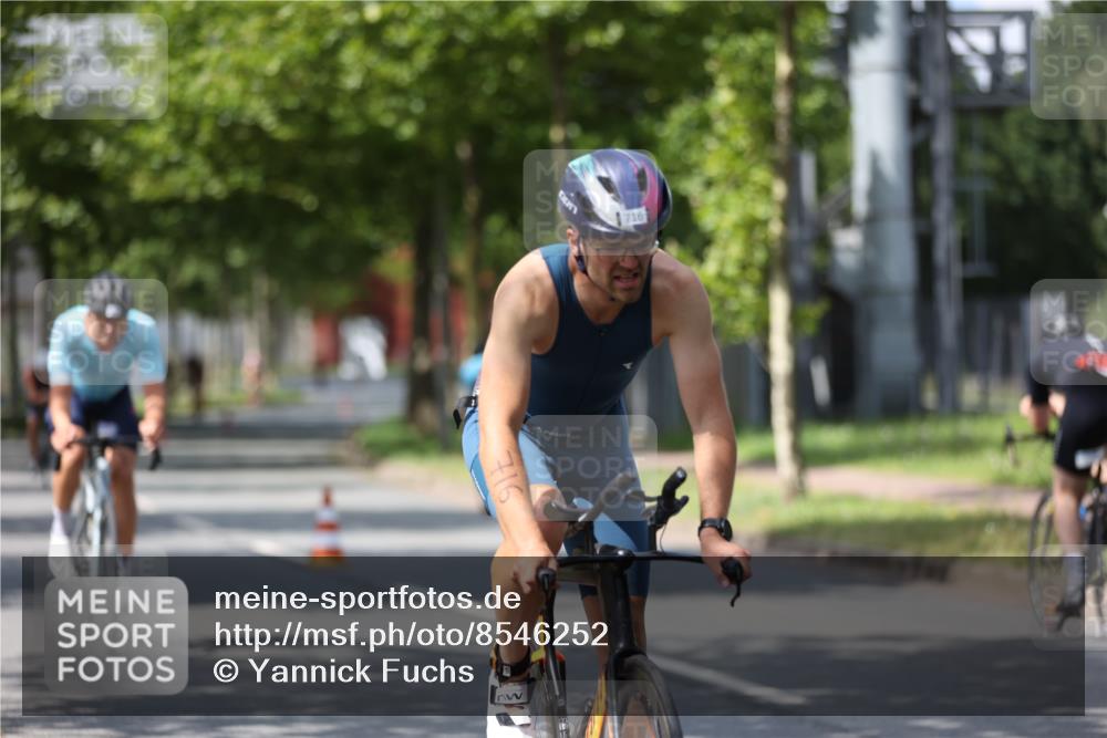 10.08.2025 - GEWOBA Citytriathlon Bremen Yannick Fuchs http://msf.ph/oto/8546252 10.08.2025 13:01:36 Radfahren 608, 663, 703, 716, 754, 800, 816, 819, 828, 851 meine-sportfotos.de