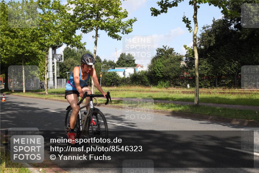 10.08.2025 - GEWOBA Citytriathlon Bremen Yannick Fuchs http://msf.ph/oto/8546323 10.08.2025 10:39:23 Radfahren 35, 95, 107, 165, 185, 215, 233, 436, 440, 453, 481 meine-sportfotos.de