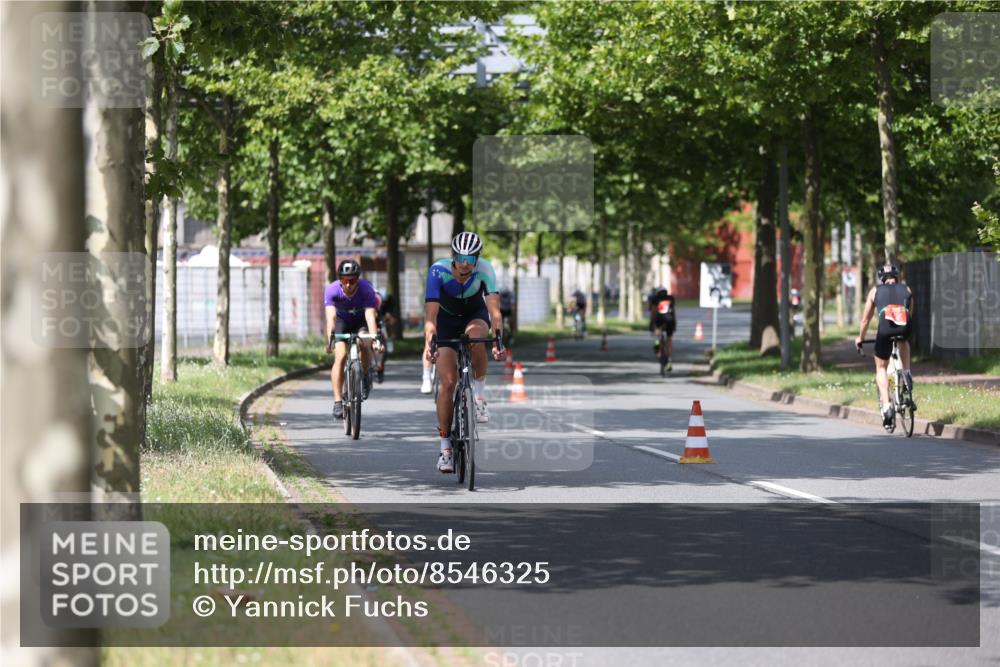 10.08.2025 - GEWOBA Citytriathlon Bremen Yannick Fuchs http://msf.ph/oto/8546325 10.08.2025 12:07:38 Radfahren 559, 609, 646, 650, 693, 705, 706, 721, 723, 740, 815, 879 meine-sportfotos.de
