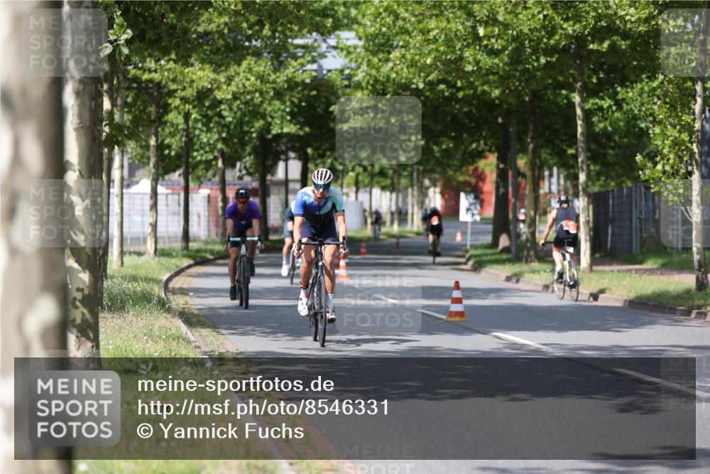 10.08.2025 - GEWOBA Citytriathlon Bremen Yannick Fuchs http://msf.ph/oto/8546331 10.08.2025 12:07:38 Radfahren 559, 609, 646, 650, 693, 705, 706, 721, 723, 740, 815, 879 meine-sportfotos.de