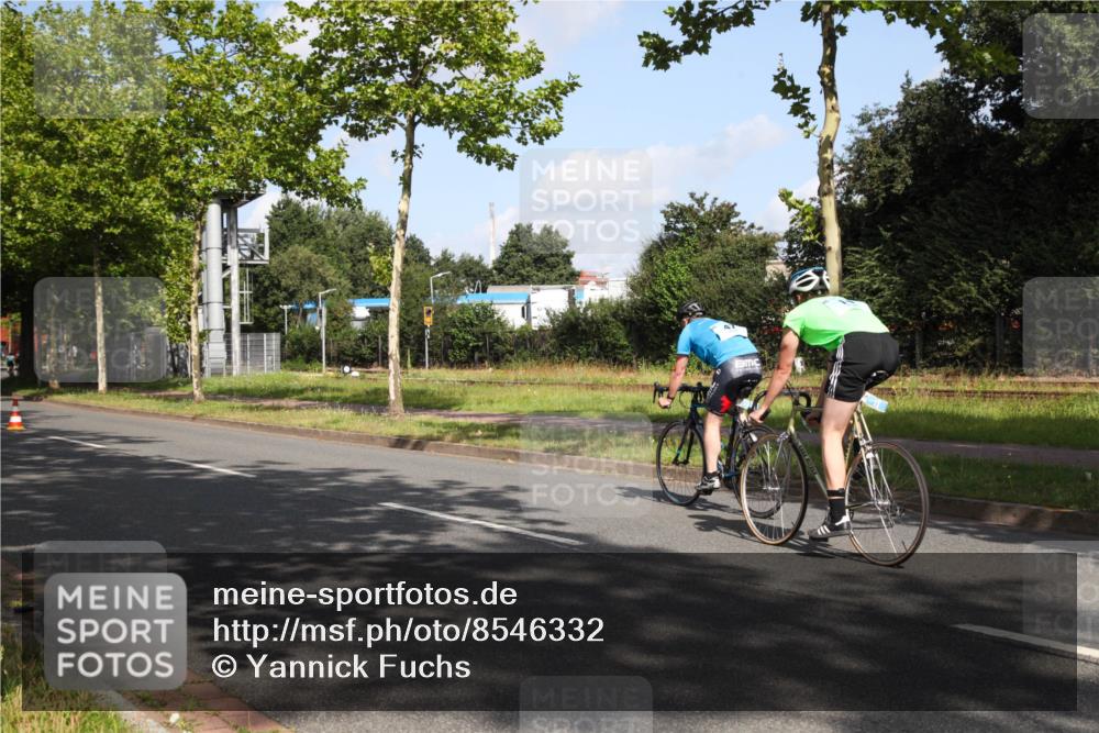 10.08.2025 - GEWOBA Citytriathlon Bremen Yannick Fuchs http://msf.ph/oto/8546332 10.08.2025 10:39:24 Radfahren 35, 95, 107, 165, 185, 215, 233, 435, 436, 440, 453, 481 meine-sportfotos.de